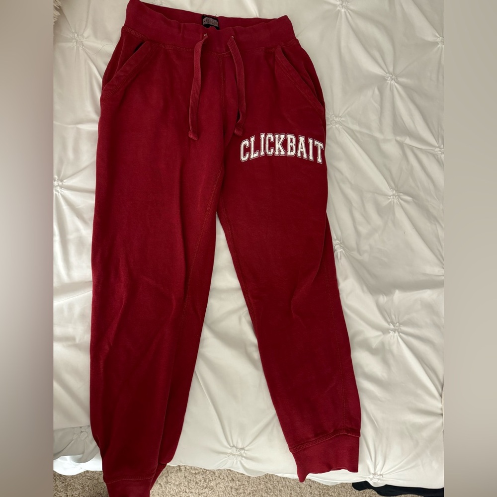 Clickbait cuffed red joggers by David Dobrik